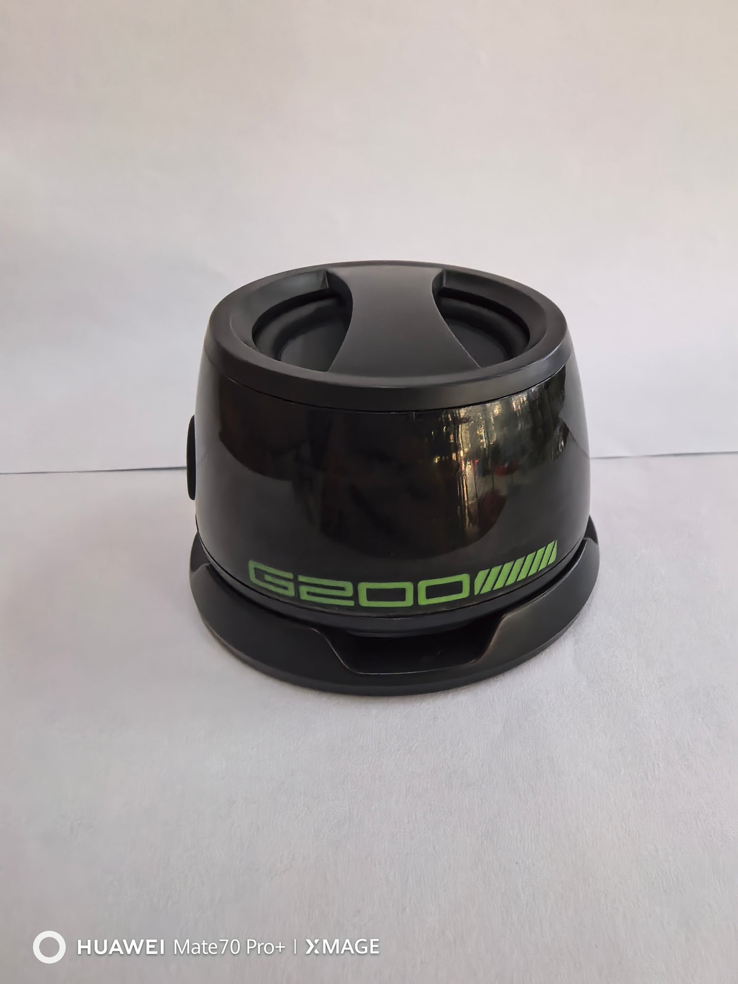 Portable Bluetooth Speaker G200 RGB Lighting Speaker BT5.3 Mini Sound Box 7 Hours Playback Magnetic Phone Holder - BuzzMart
