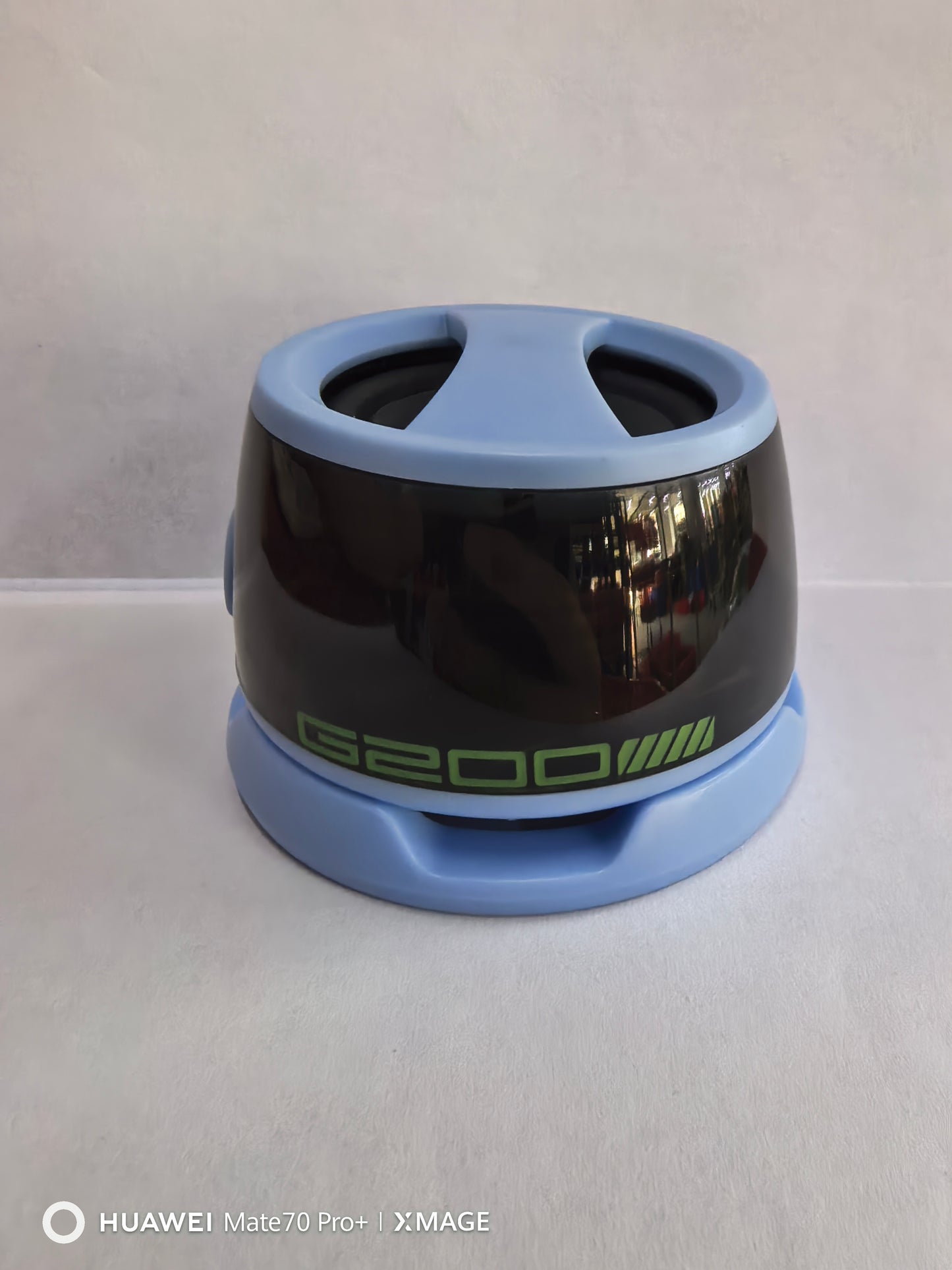 Portable Bluetooth Speaker G200 RGB Lighting Speaker BT5.3 Mini Sound Box 7 Hours Playback Magnetic Phone Holder - BuzzMart