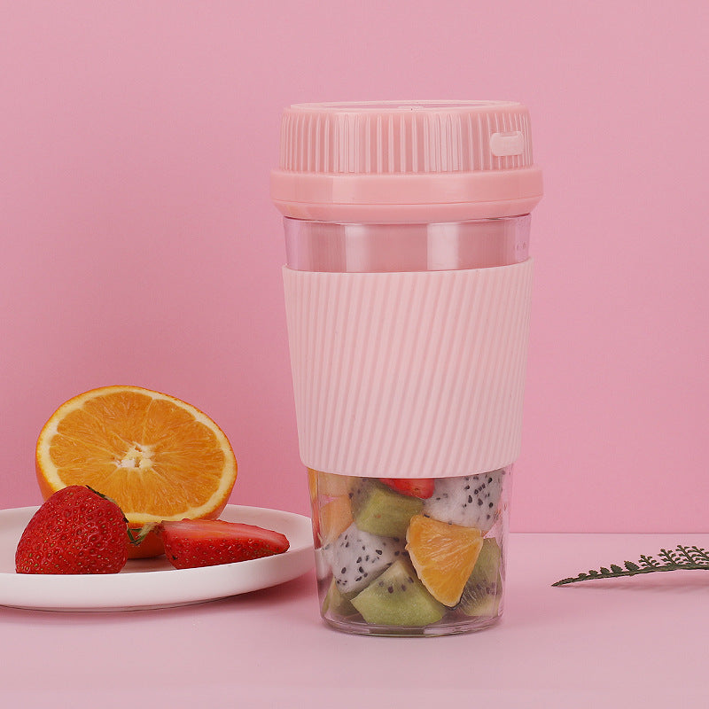 Trendy USB Mini Blender – Portable Fruit Juicer for Home - BuzzMart