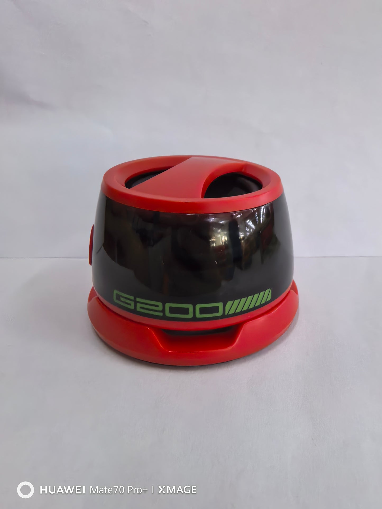 Portable Bluetooth Speaker G200 RGB Lighting Speaker BT5.3 Mini Sound Box 7 Hours Playback Magnetic Phone Holder - BuzzMart
