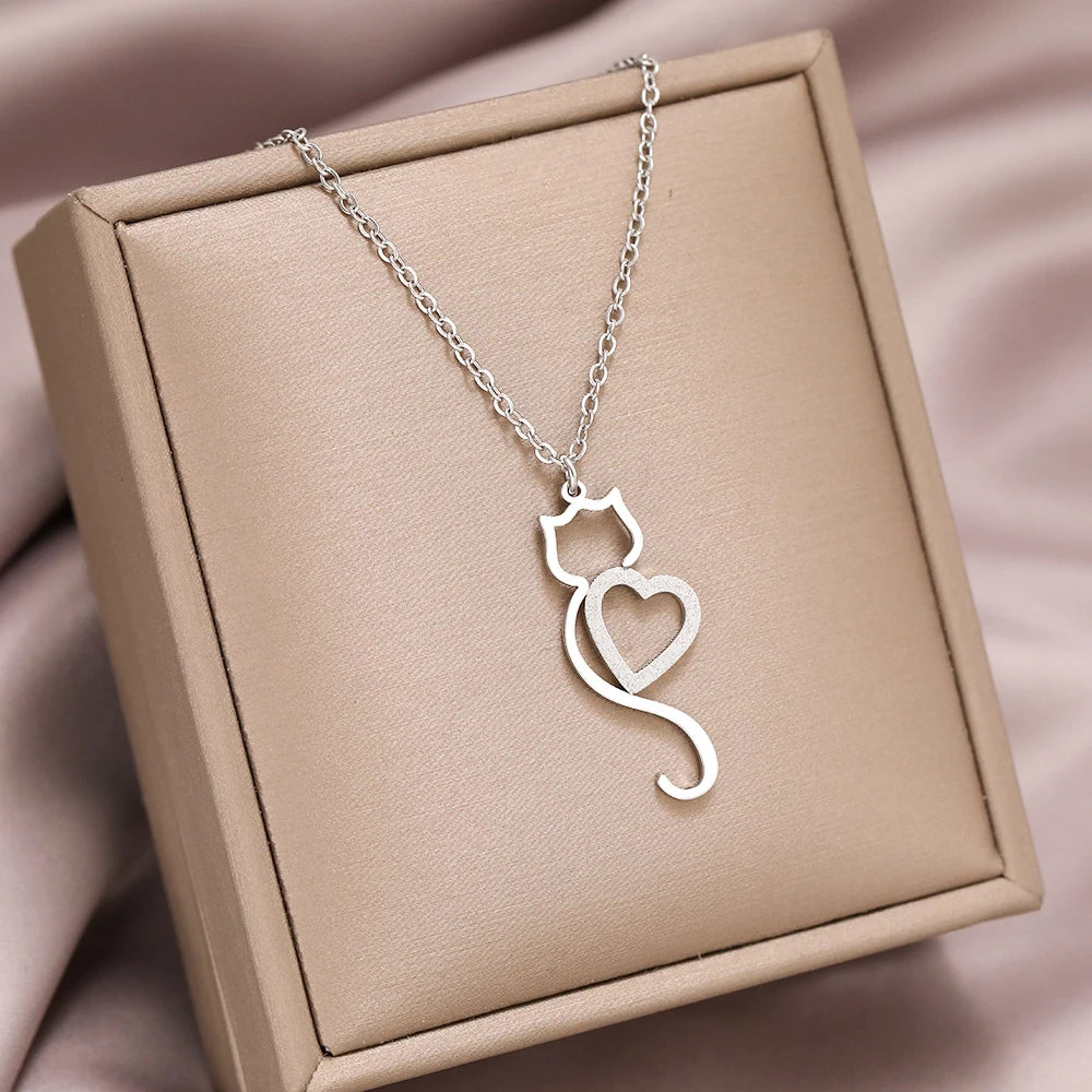 Cute Cat Heart Pendant Necklace β Trendy Gift for Her - BuzzMart