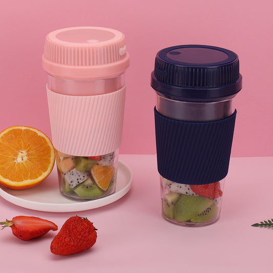 Trendy USB Mini Blender – Portable Fruit Juicer for Home - BuzzMart