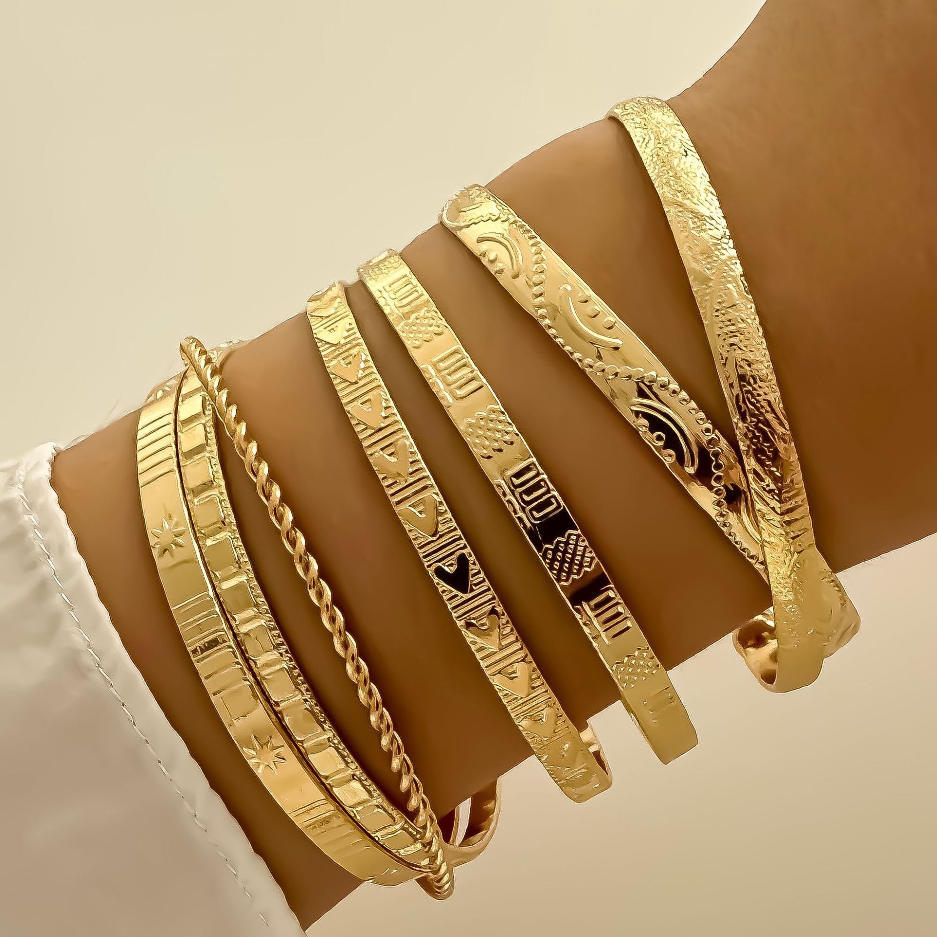 Trendy Twisted Gold Bracelet – Bold Hip Hop Statement Style - BuzzMart