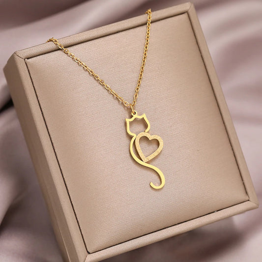 Cute Cat Heart Pendant Necklace – Trendy Gift for Her - BuzzMart