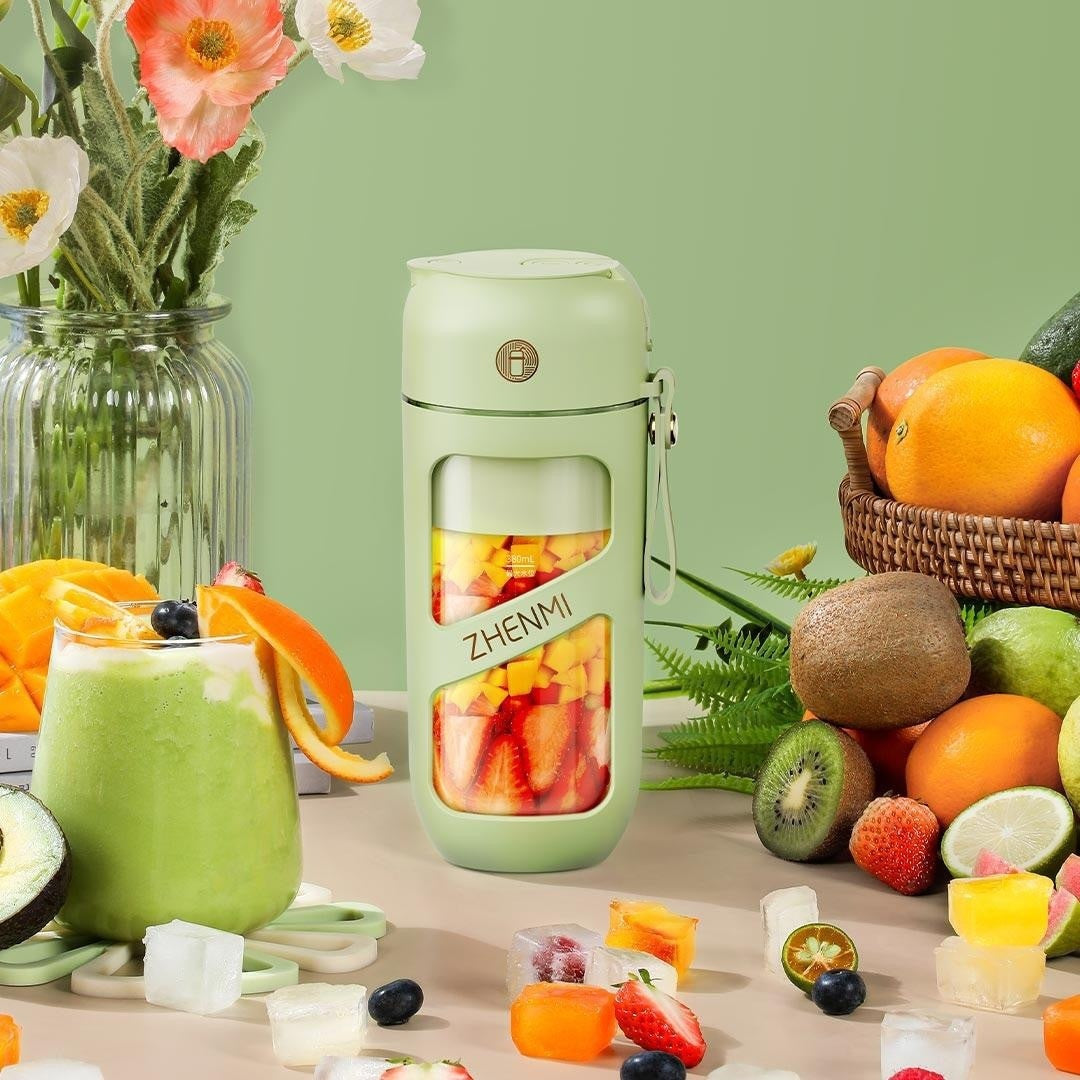 Trendy Travel-Size Electric Blender – Multi-Functional & Stylish - BuzzMart